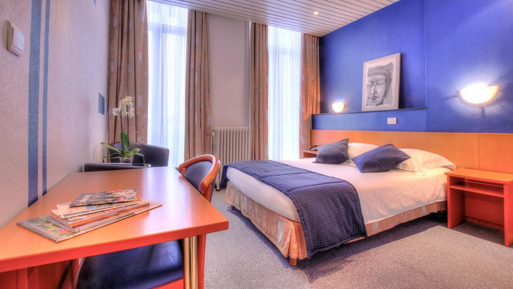 Hotel Le Terminus Mons  Zimmer foto