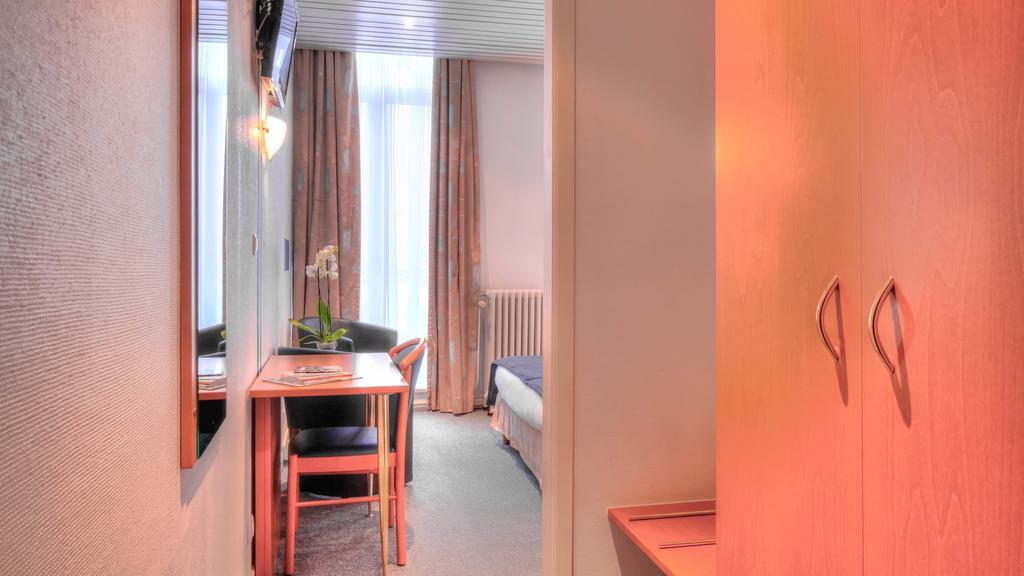 Hotel Le Terminus Mons  Zimmer foto